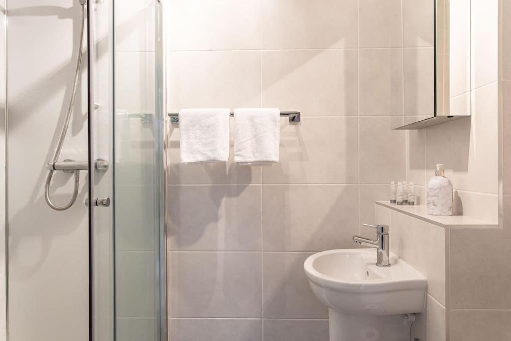 Best City Centre Luxurious Home Free Parking بلفاست المظهر الخارجي الصورة