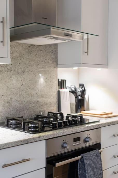 Best City Centre Luxurious Home Free Parking بلفاست المظهر الخارجي الصورة