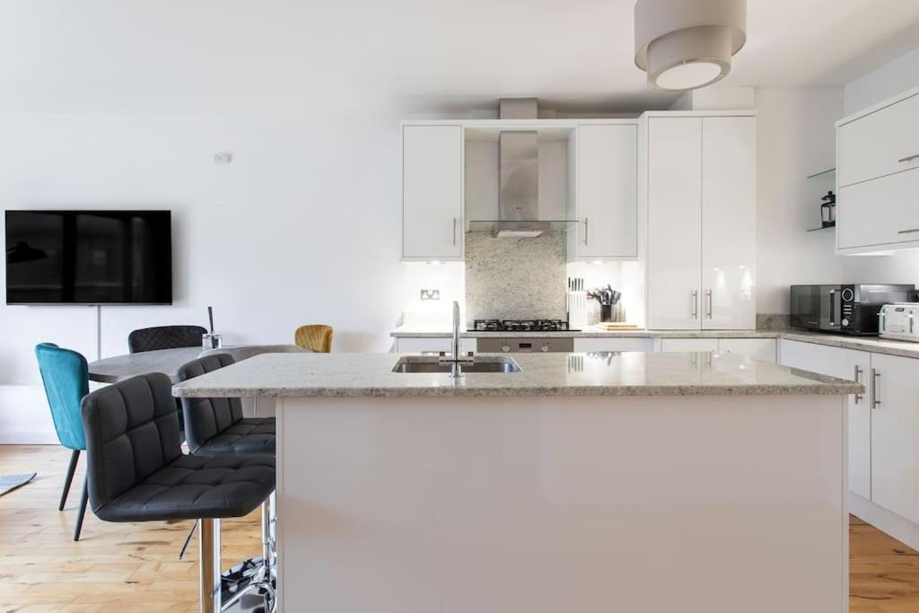 Best City Centre Luxurious Home Free Parking بلفاست المظهر الخارجي الصورة